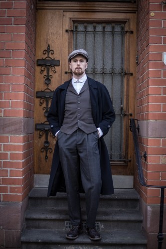 <a href="http://vintagebursche.de/aussehen-wie-ein-peaky-blinder/">Peaky Blinders Outfit</a>